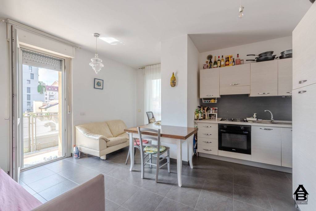 appartamento in vendita a Milano in zona Dergano