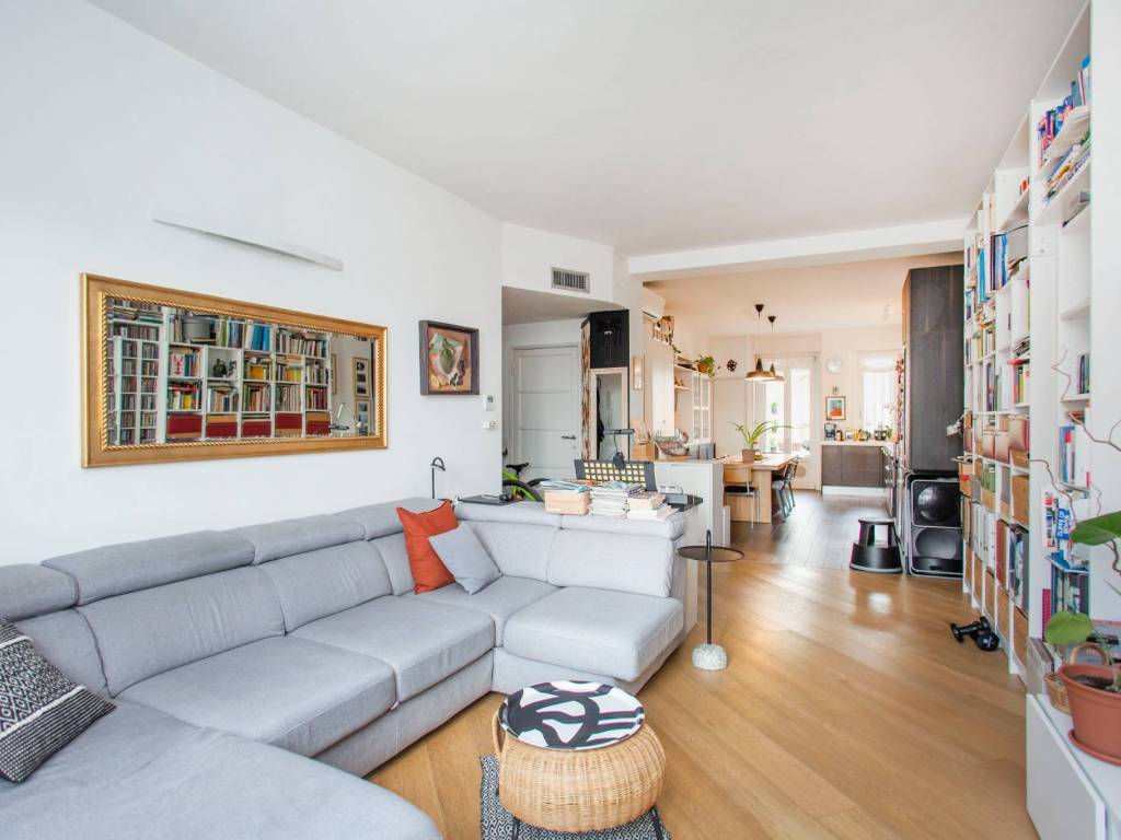 appartamento in vendita a Milano in zona Città Studi