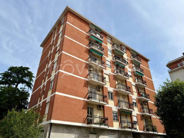 locale commerciale in vendita a Milano