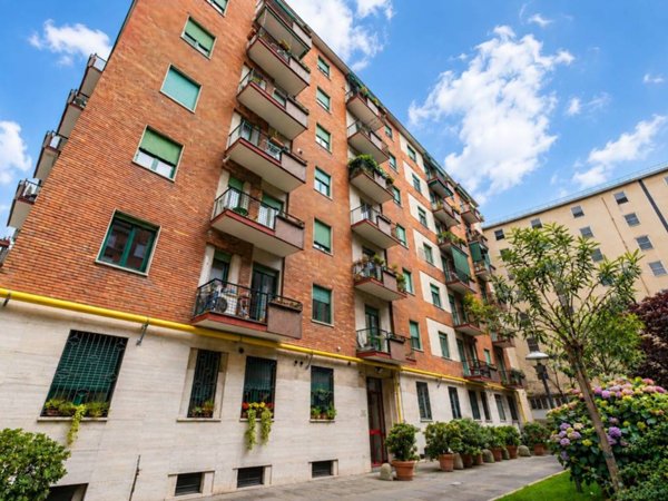 appartamento in vendita a Milano in zona Trenno