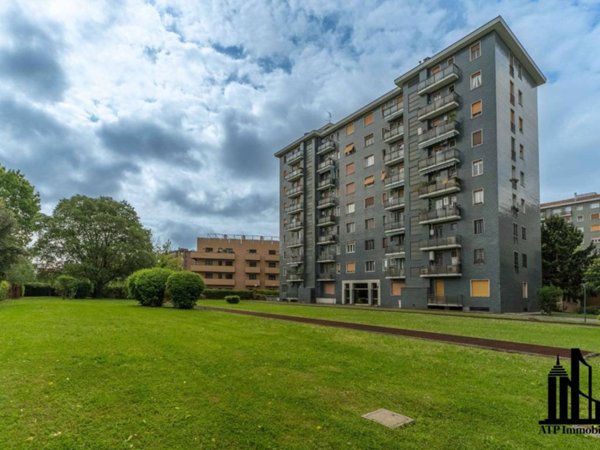 appartamento in vendita a Milano in zona Trenno