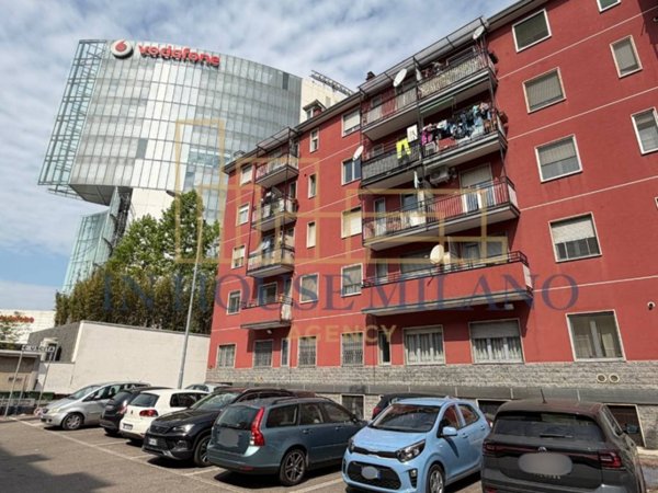 appartamento in vendita a Milano in zona Barona