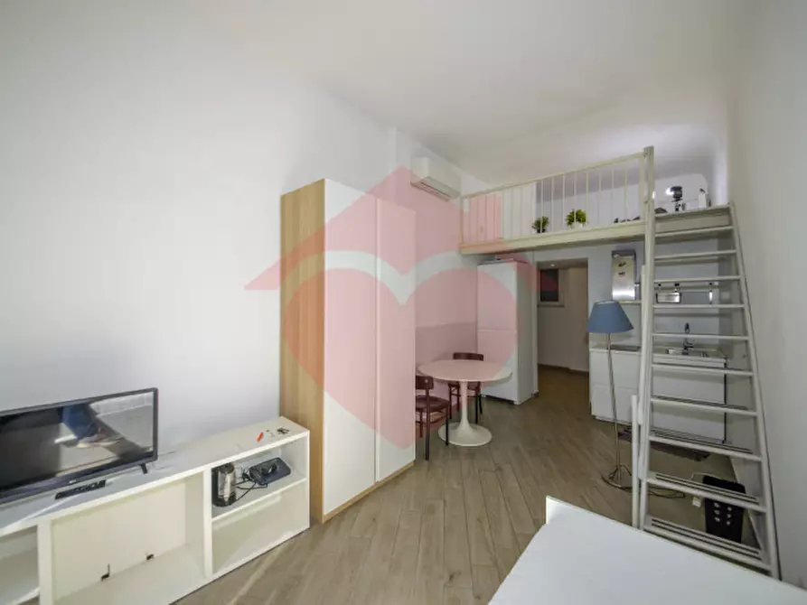 appartamento in vendita a Milano in zona Ponte Seveso