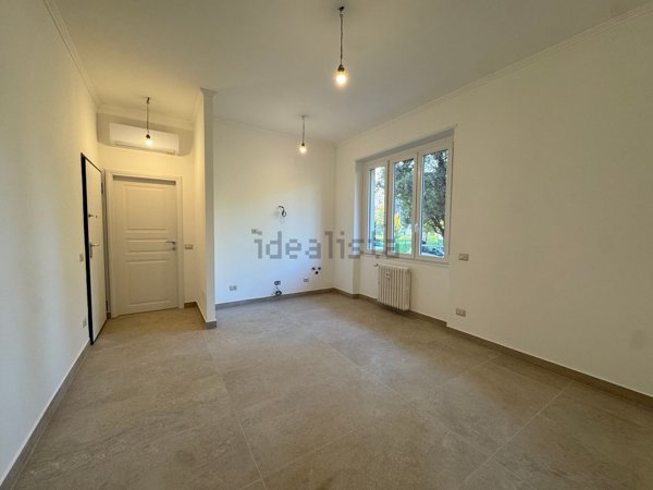 appartamento in vendita a Milano in zona Porta Genova