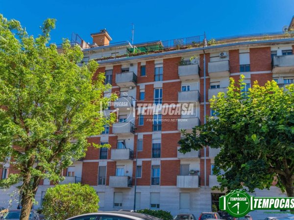 appartamento in vendita a Milano in zona Quarto Oggiaro