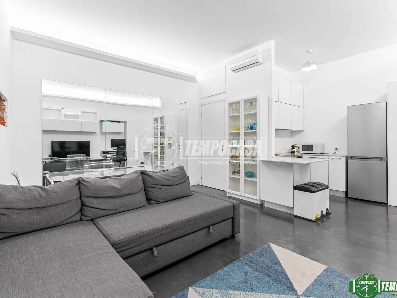 appartamento in vendita a Milano in zona Porta Nuova