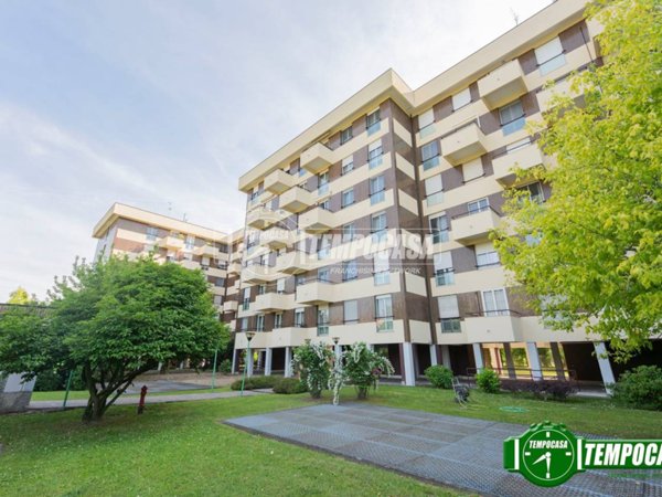 appartamento in vendita a Milano in zona Baggio