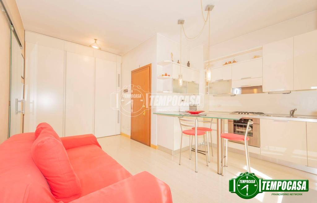 appartamento in vendita a Milano in zona Baggio