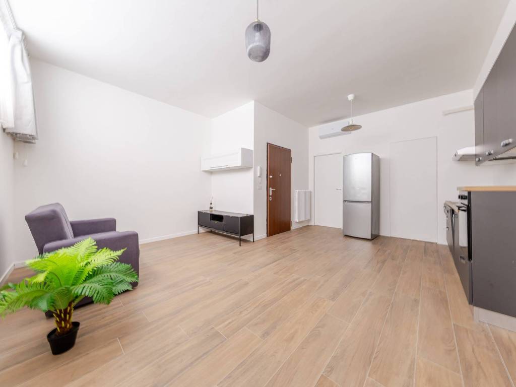 appartamento in vendita a Milano in zona Vigentino