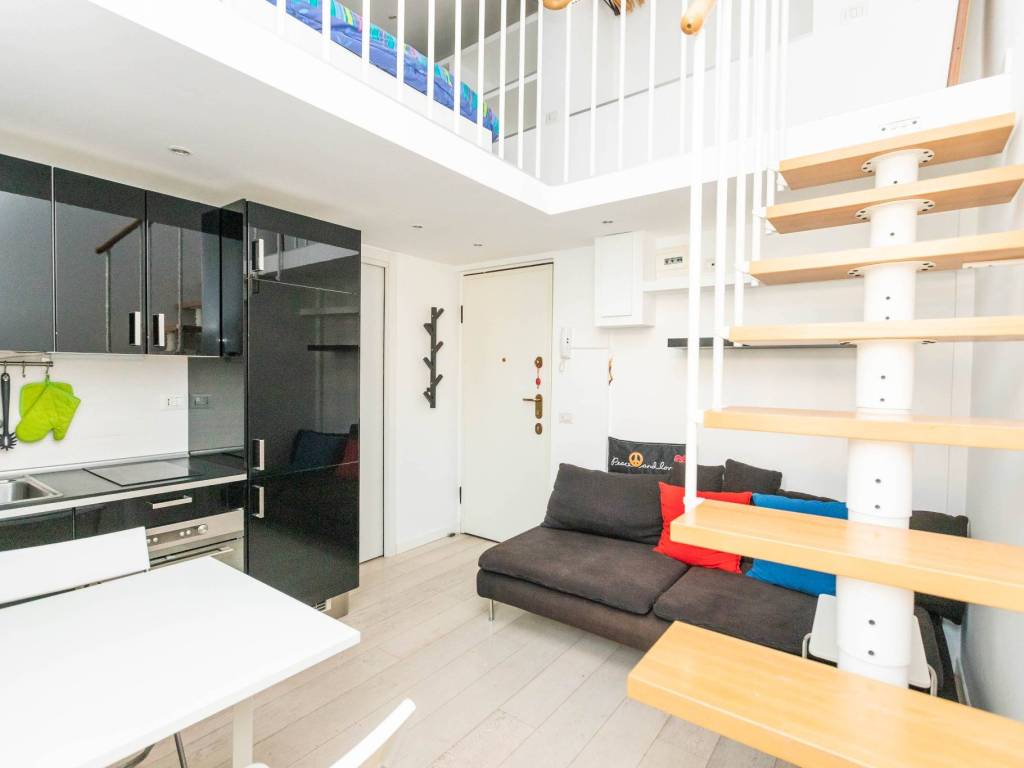 appartamento in vendita a Milano in zona Centro Direzionale