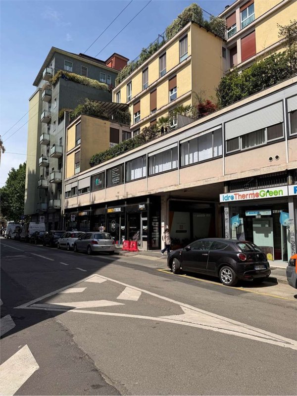 appartamento in vendita a Milano in zona Sant'Ambrogio