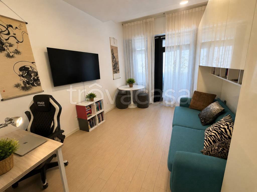 appartamento in vendita a Milano in zona Bocconi