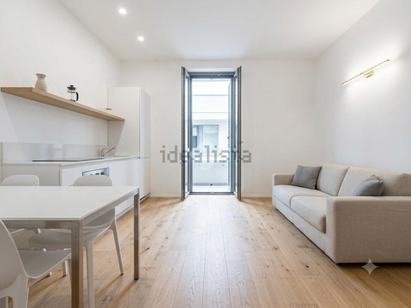 appartamento in vendita a Milano in zona Centro Direzionale