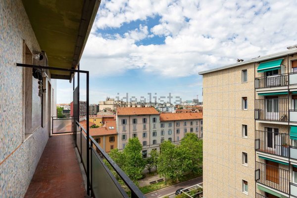 appartamento in vendita a Milano in zona Piazzale Lodi