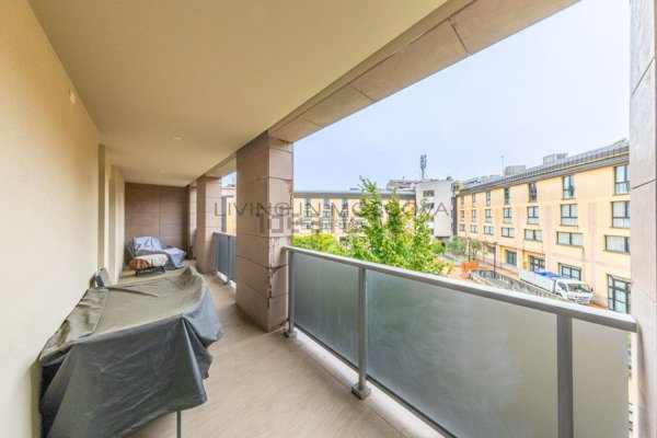 appartamento in vendita a Milano in zona Porta Volta