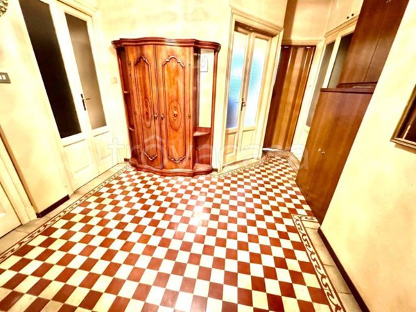 appartamento in vendita a Milano in zona Famagosta