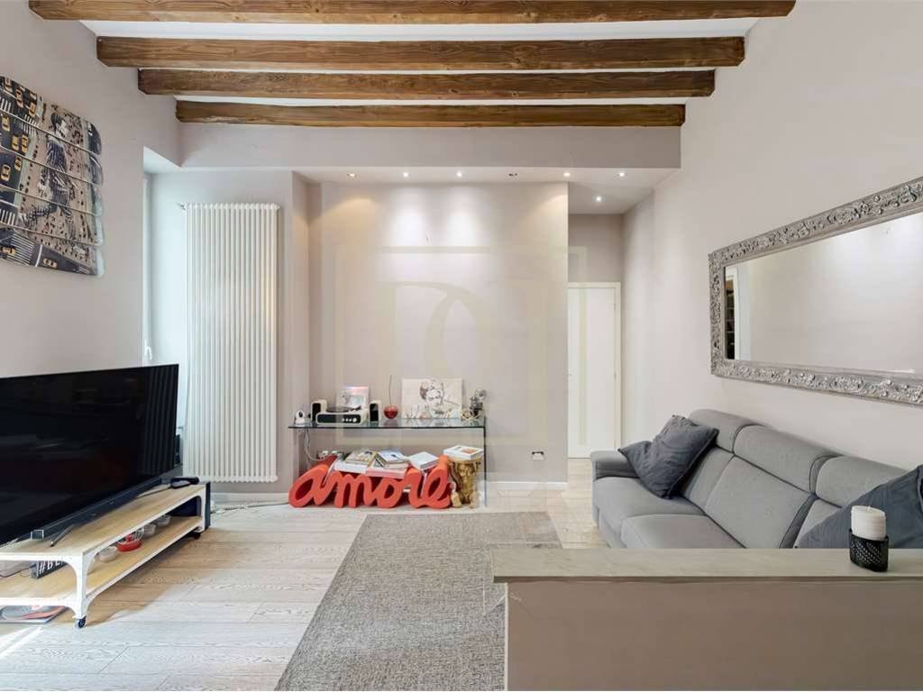appartamento in vendita a Milano in zona Centro Direzionale