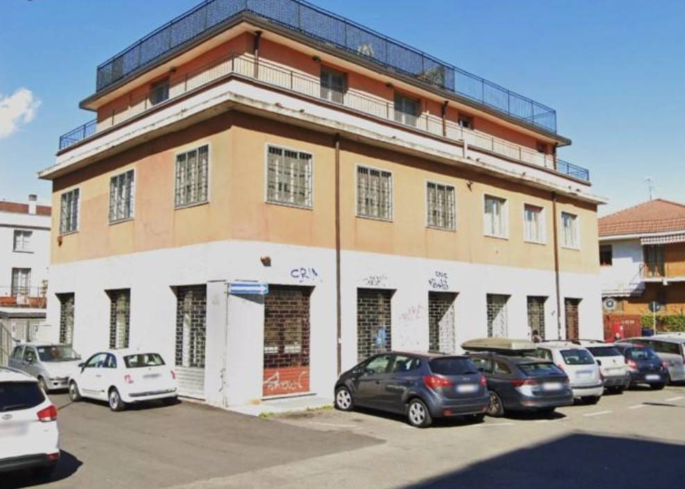 negozio in vendita a Milano in zona Precotto