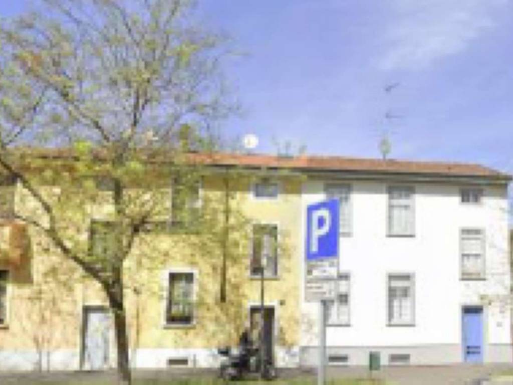 ufficio in vendita a Milano in zona Città Studi