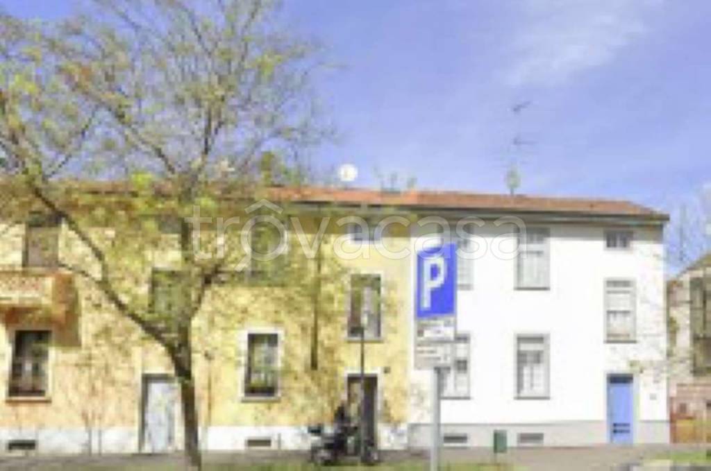 ufficio in vendita a Milano in zona Città Studi