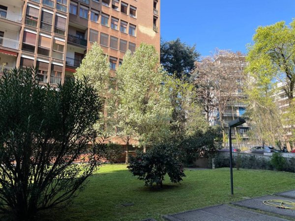 appartamento in vendita a Milano in zona Solari