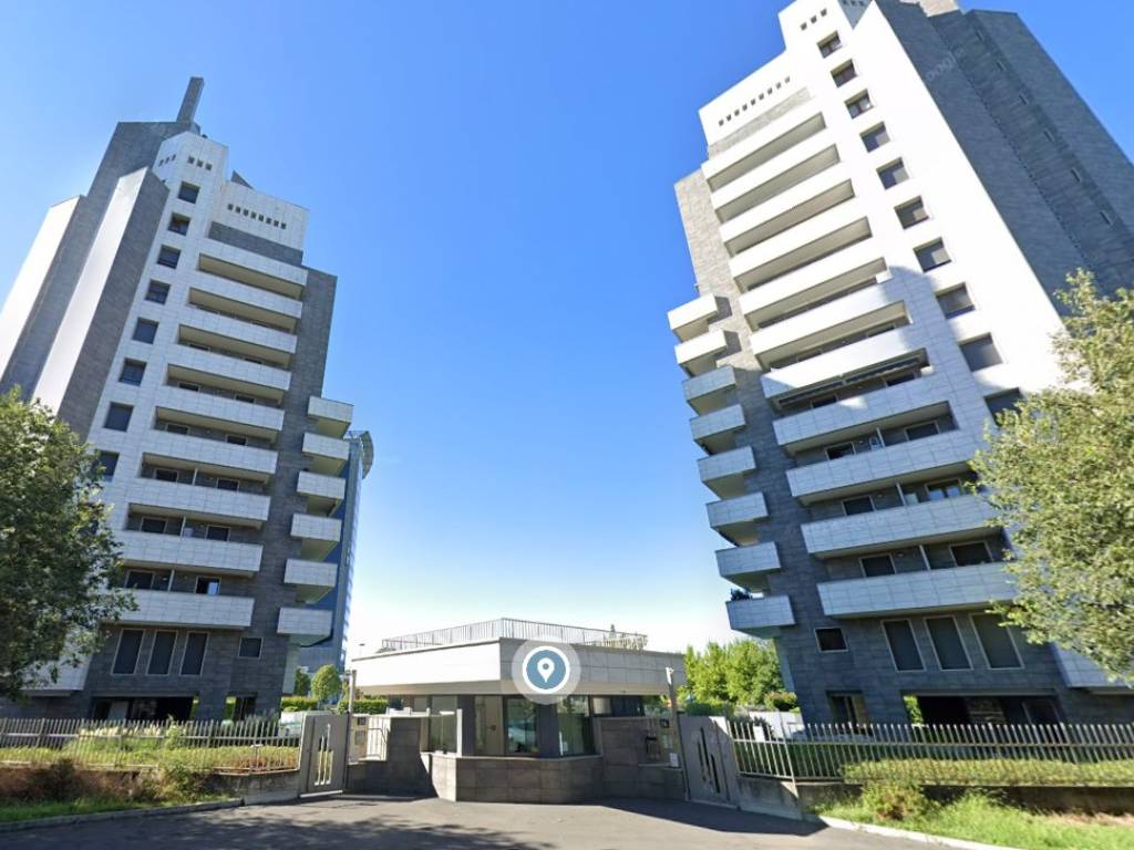 appartamento in vendita a Milano in zona Sempione