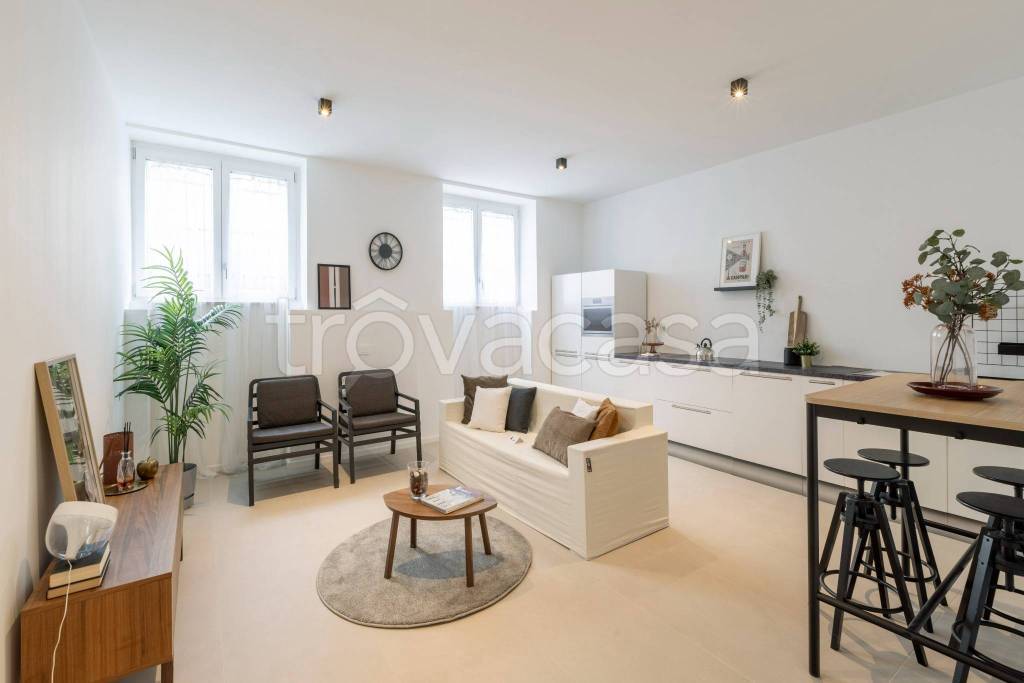 appartamento in vendita a Milano in zona Stadera