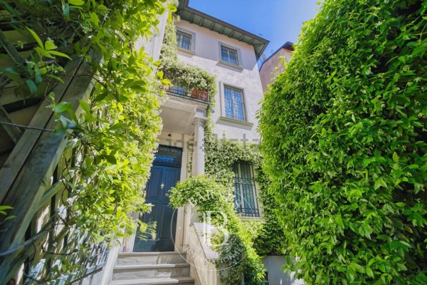 casa indipendente in vendita a Milano