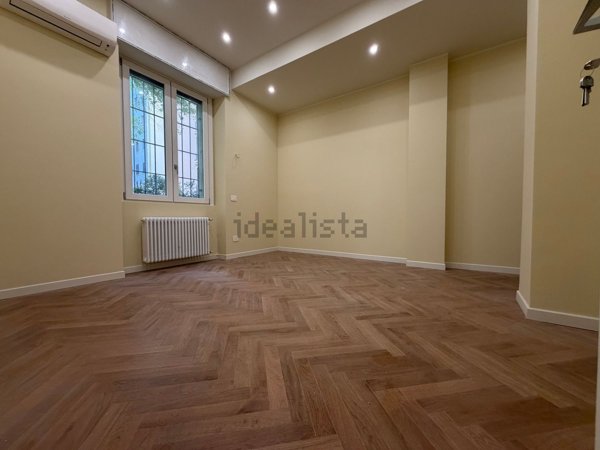 appartamento in vendita a Milano in zona Centro Direzionale