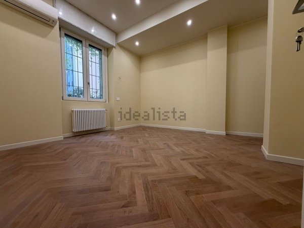 appartamento in vendita a Milano in zona Centro Direzionale