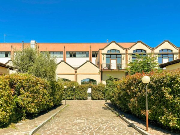appartamento in vendita a Milano in zona Vigentino
