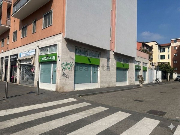 negozio in vendita a Milano in zona Dergano