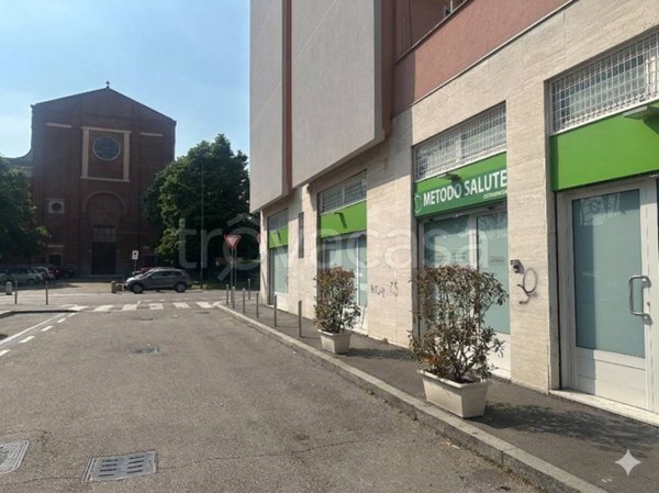 negozio in vendita a Milano in zona Dergano