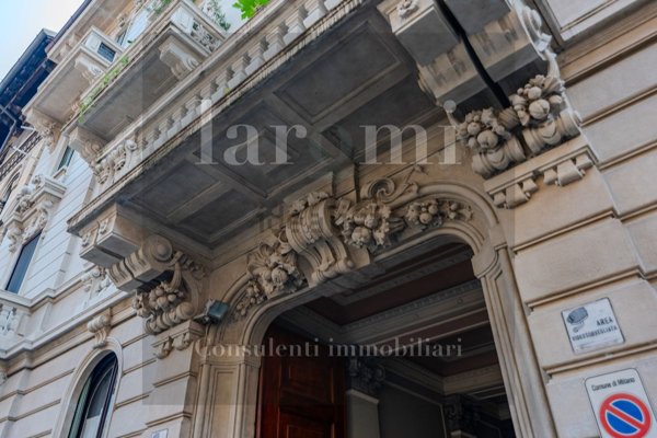 appartamento in vendita a Milano in zona Porta Garibaldi