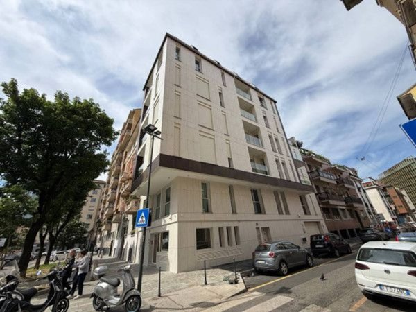 appartamento in vendita a Milano in zona Isola