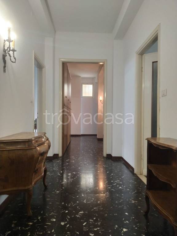 appartamento in vendita a Milano in zona Famagosta