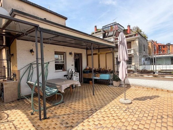 appartamento in vendita a Milano in zona Cavriano