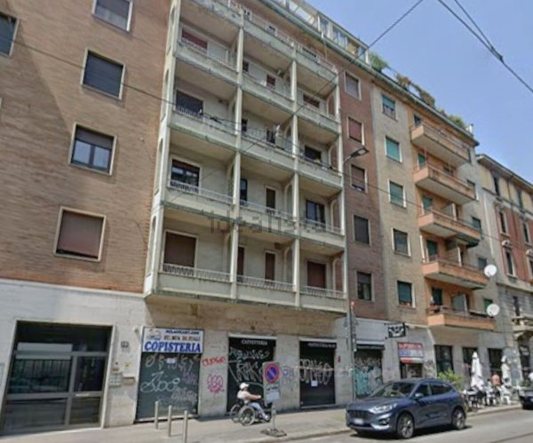 negozio in vendita a Milano in zona Stadera