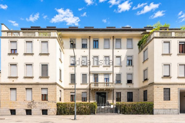 appartamento in vendita a Milano in zona Bocconi