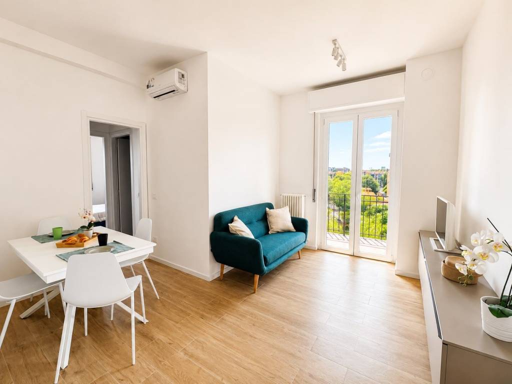 appartamento in vendita a Milano in zona Adriano