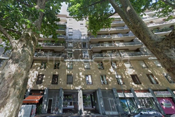 appartamento in vendita a Milano in zona Sempione