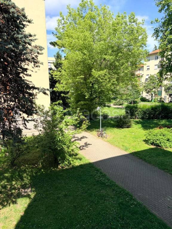 appartamento in vendita a Milano in zona Prato Centenaro