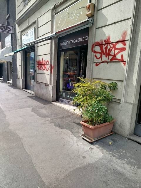 negozio in vendita a Milano in zona Città Studi