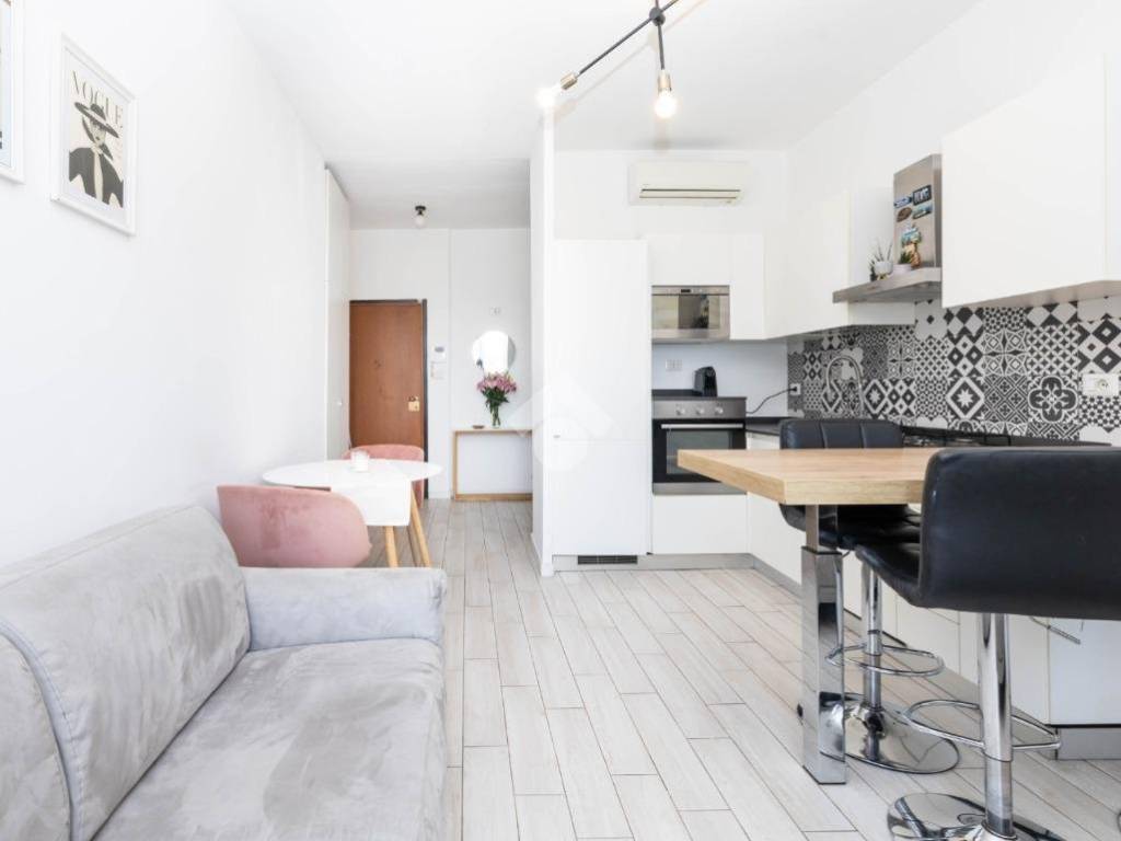 appartamento in vendita a Milano in zona Rogoredo
