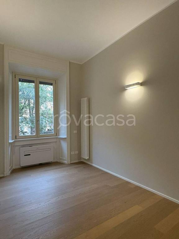 appartamento in vendita a Milano in zona Bocconi