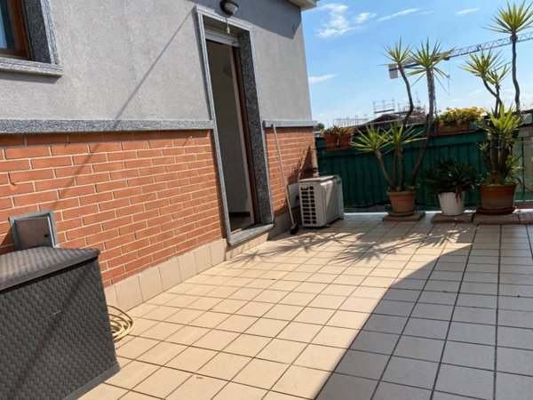 appartamento in vendita a Milano in zona Precotto