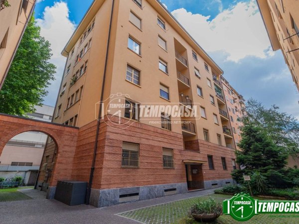 appartamento in vendita a Milano in zona Montalbino
