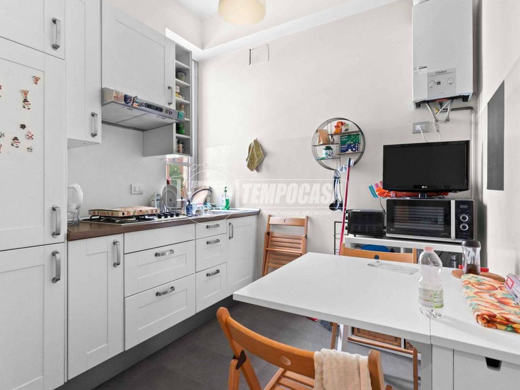 appartamento in vendita a Milano in zona Famagosta
