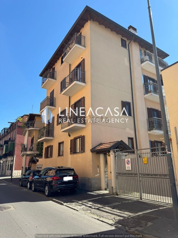 appartamento in vendita a Milano in zona Baggio