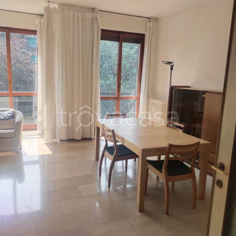 appartamento in vendita a Milano in zona Isola